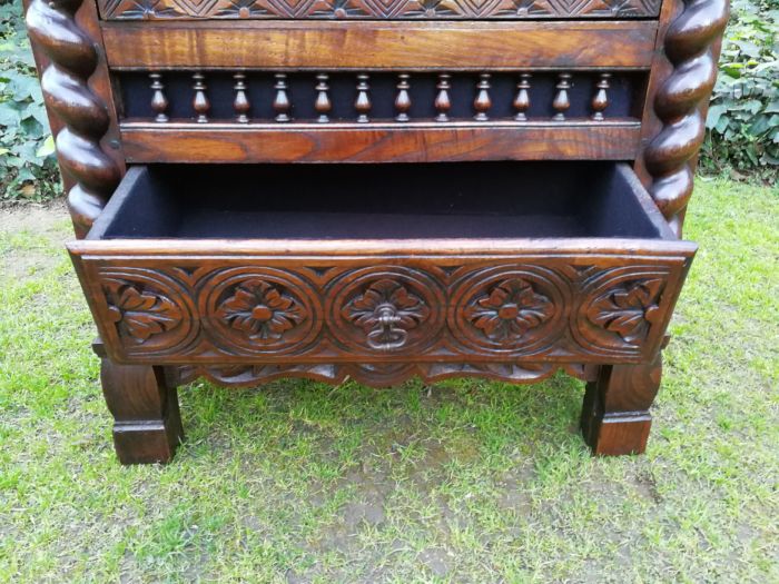 A French Cold Chiseled Carved Cabinet / Drinks Cabinet With Black Baize. Circa 1940's - Image 5