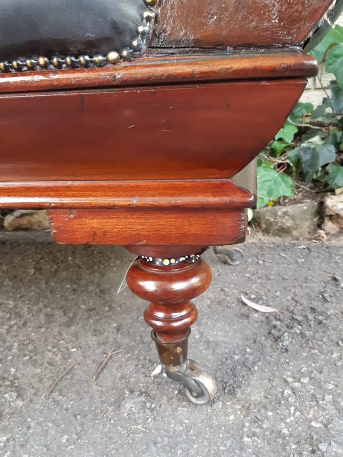 antiques-furniture