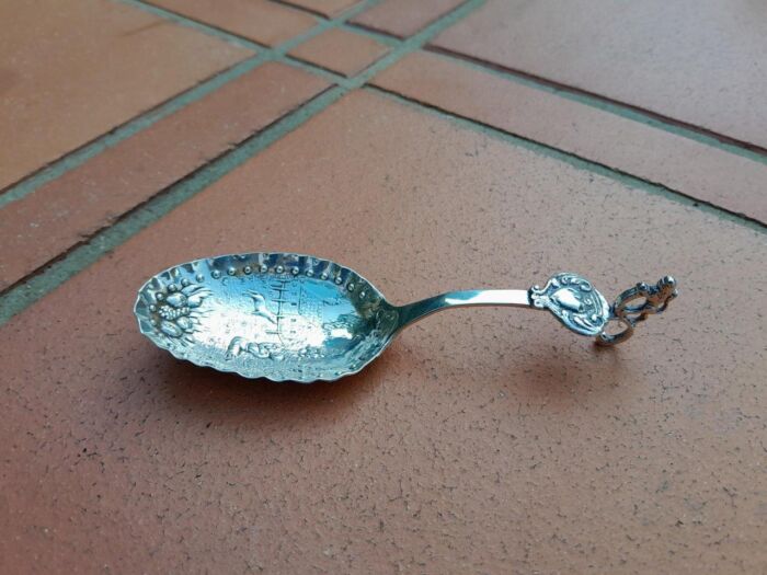 A 20th Century Silver Caddy Spoon 25g weight - Image 2