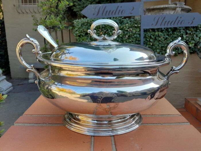 A 20th Century English  Electroplate Soup Tureen with Handles and Cover and Matching Ladle  Elkington and Co - Image 3