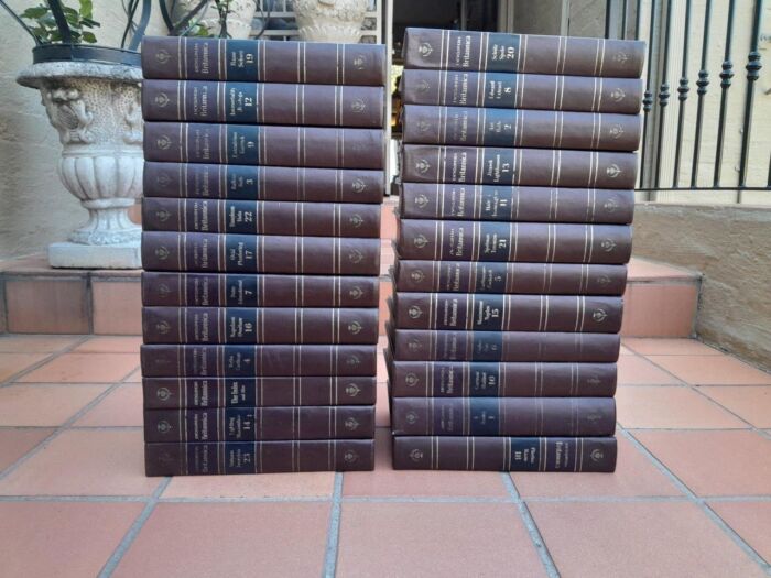 A 20th Century Set Of Encyclopedia Britannica Twenty -Four Volumes