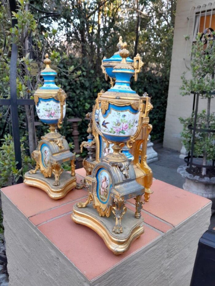 A 19th Century French  Gilt Metal And Porcelain Clock Garniture Set On Original Giltwood Bases And Original Key - Image 4