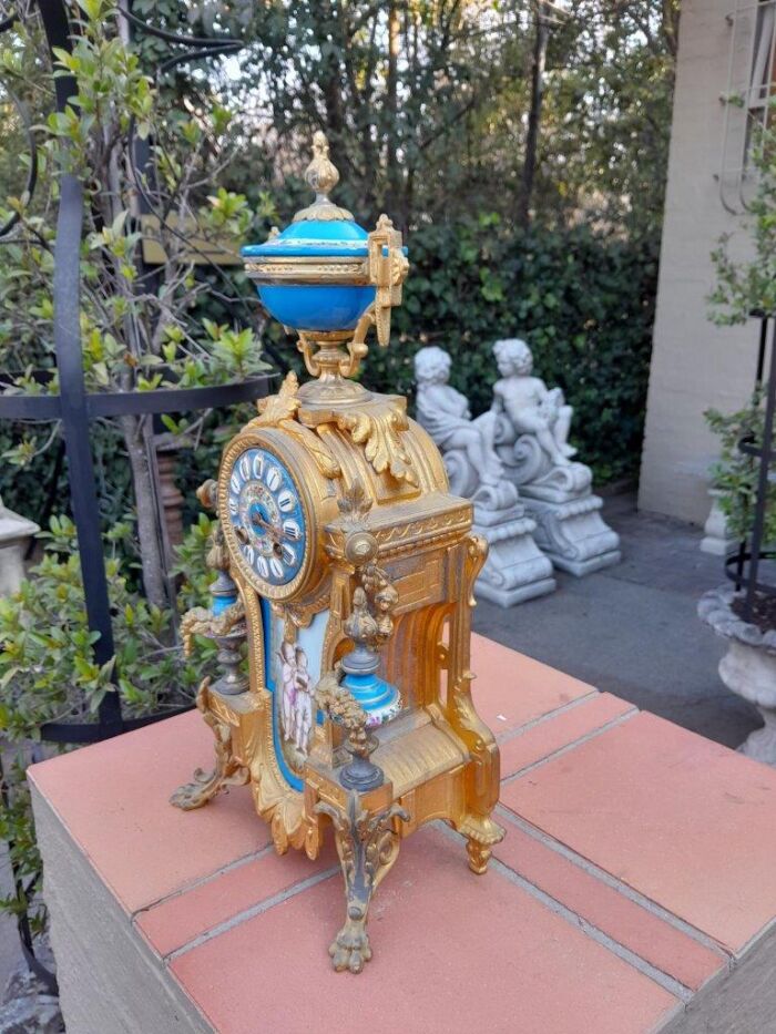 A 19th Century French  Gilt Metal And Porcelain Clock Garniture Set On Original Giltwood Bases And Original Key - Image 10