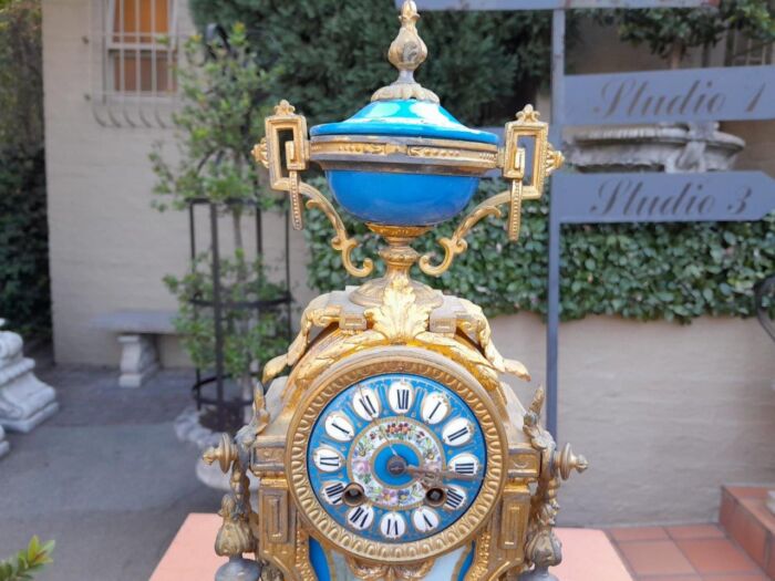 A 19th Century French  Gilt Metal And Porcelain Clock Garniture Set On Original Giltwood Bases And Original Key - Image 12