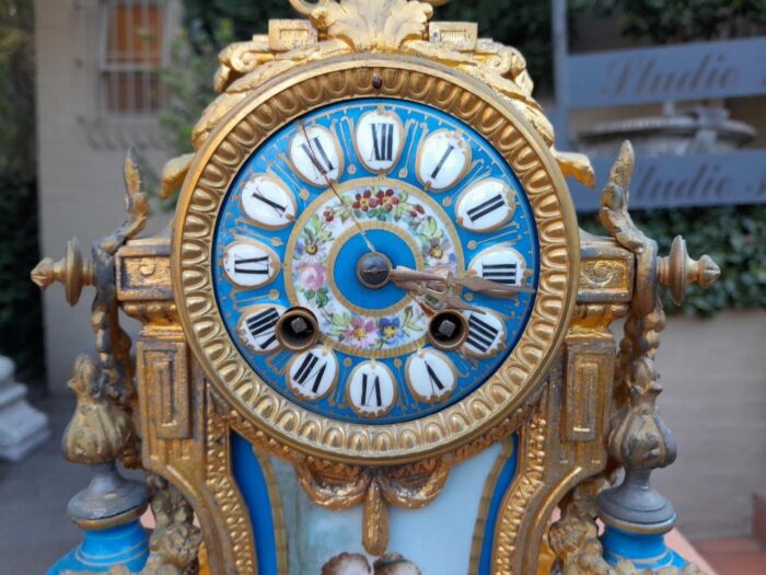 A 19th Century French  Gilt Metal And Porcelain Clock Garniture Set On Original Giltwood Bases And Original Key - Image 13