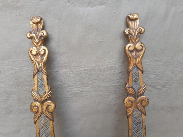 A 20th Century Pair of French Style Gilt Painted Wooden Picture Holders - Image 5