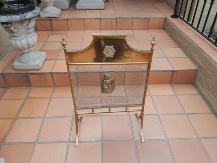 A 20TH Century Brass Fire Screen - Image 3