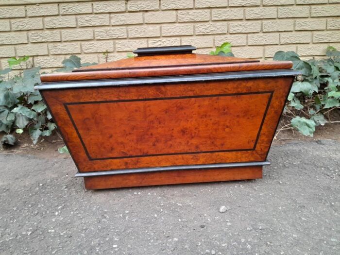 An Antique Victorian  Birds Eye Maple and Ebonised Cellarette with Metal Inner for Ice and Original Hardwood Castors - Image 2