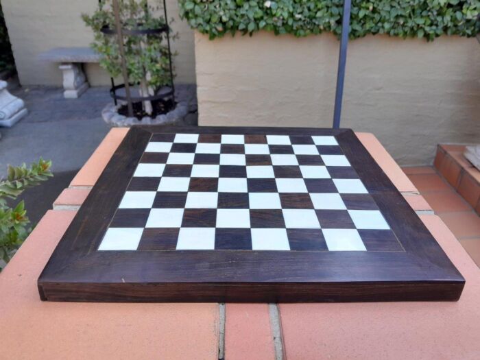 A 20th Century Hand Carved Ebony And Ivory Chess Set With Board And Leather Case - Image 6