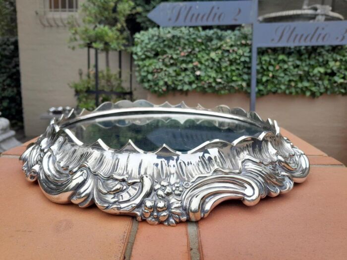 A Victorian Electroplated Silver Mirror Plateau Cake Stand