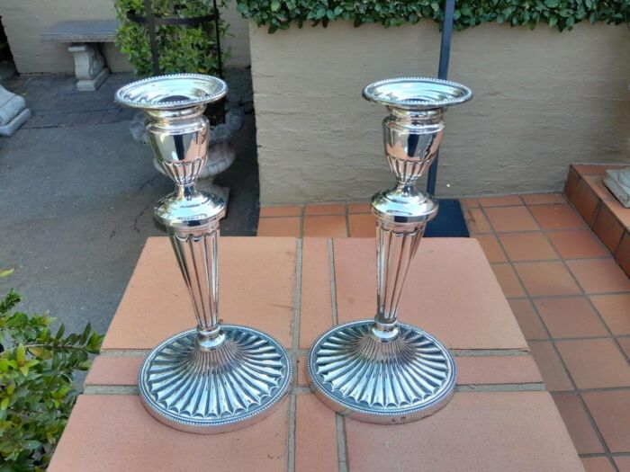 An Early 19th Century Pair of George III Old Sheffield Plated Candlesticks On Loaded Bases - Image 3