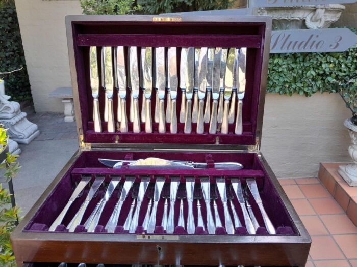 A Twelve Place Silver Plate E.P.N.S A1  Cutlery Set by Angora in Canteen - Image 5