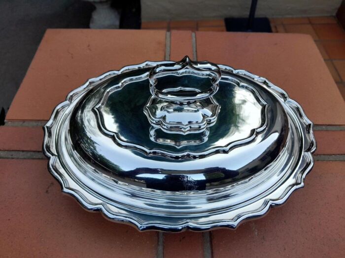 A 20th Century Electroplate Entrée Dish  With Cover Harrison Brothers - Image 3