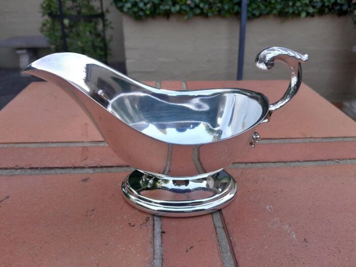 A 20th Century Electroplate Gravy / Sauce Boat On Feet - Image 2