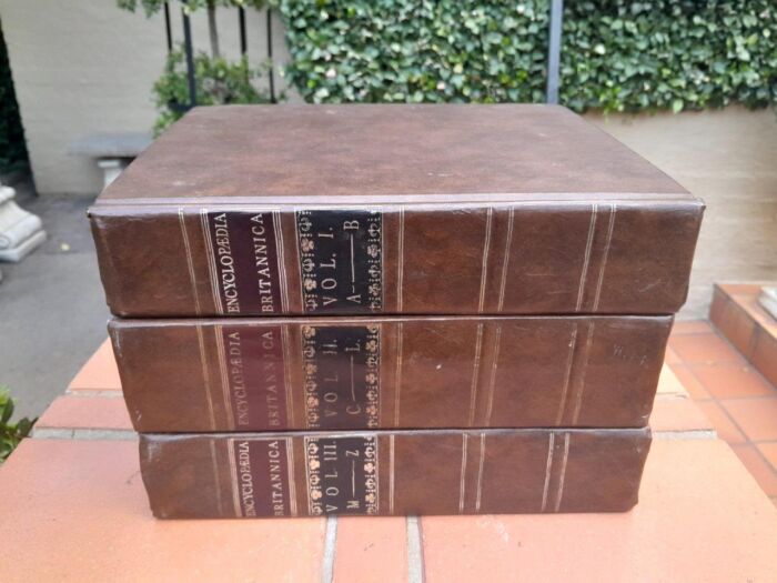 Encyclopaedia Britannica Facsimile First Edition (3 Volumes)   - Image 3