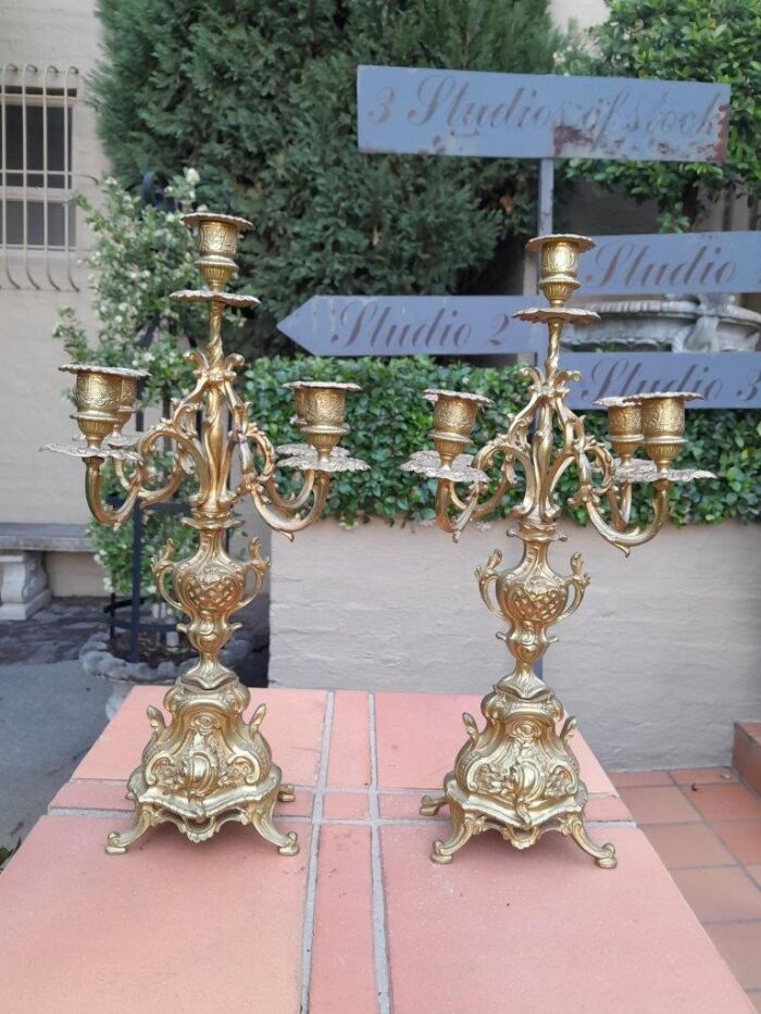 An Antique 19th Century French Rococo Gilt Ormolu Clock Garniture Set with a  Pair of Matching Candelabras - Image 4