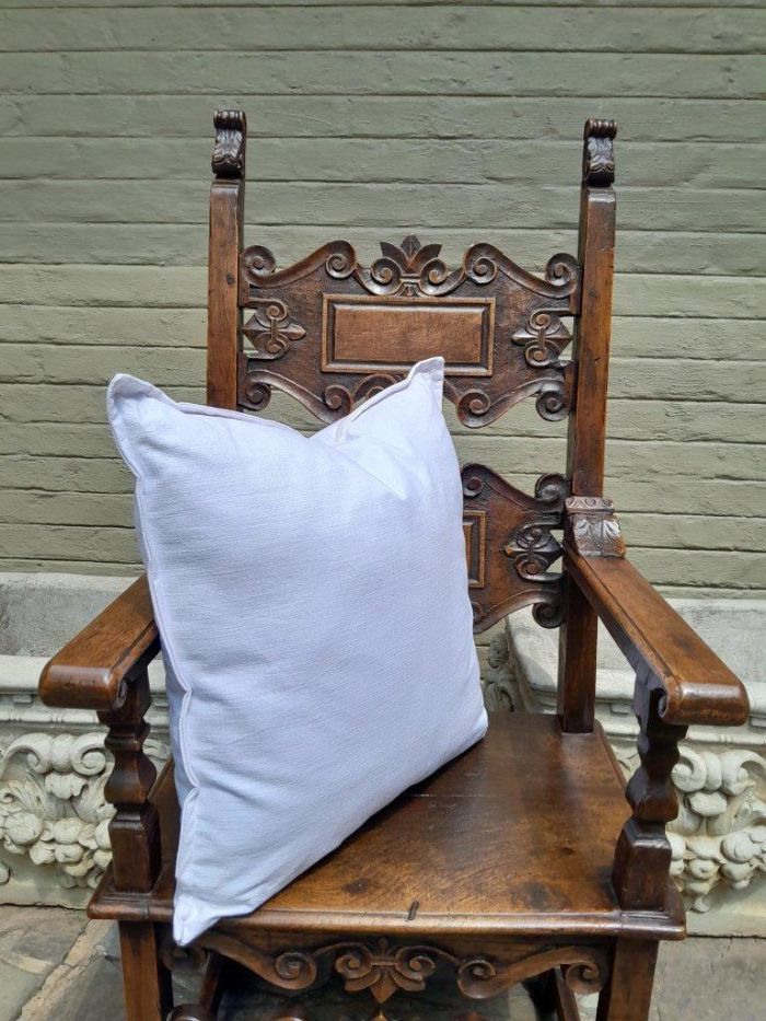 An English White Linen Cushion - Image 3