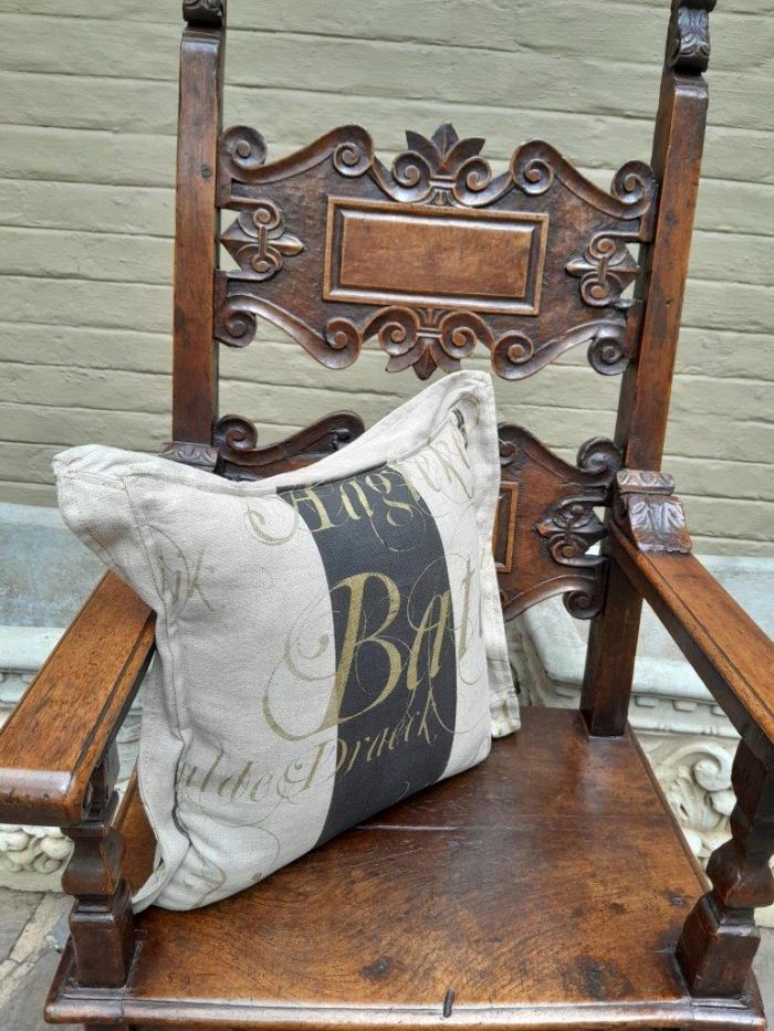 An Italian Gold Script Cushion - Image 3