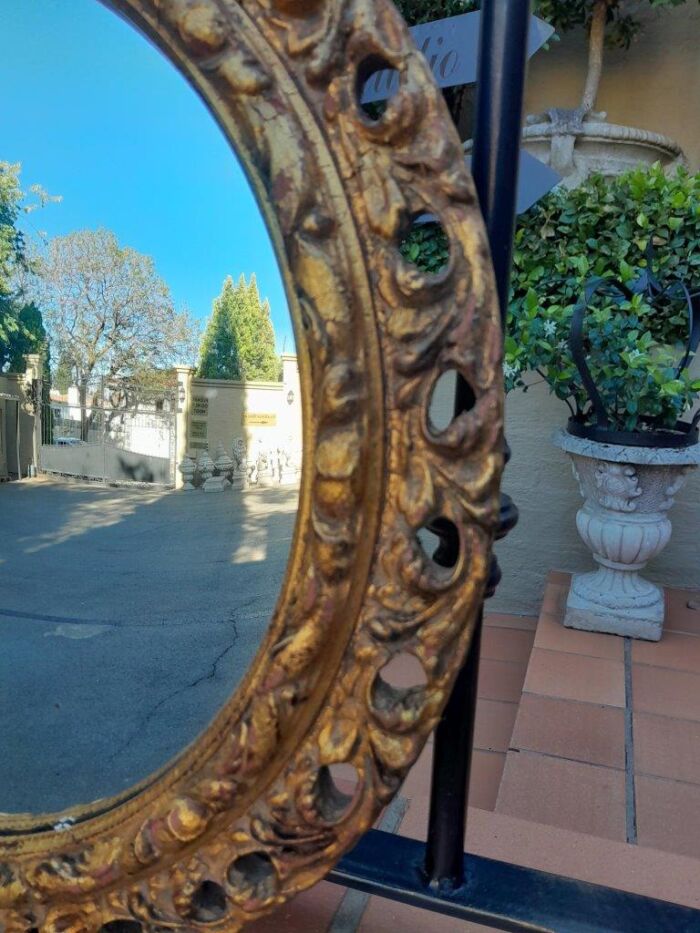 A 20th Century Carved Wooden Gilt Round Convex Mirror - Image 3