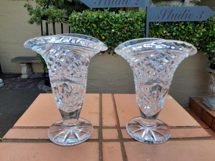 A Set of Three Cut Glass Vases - Image 4