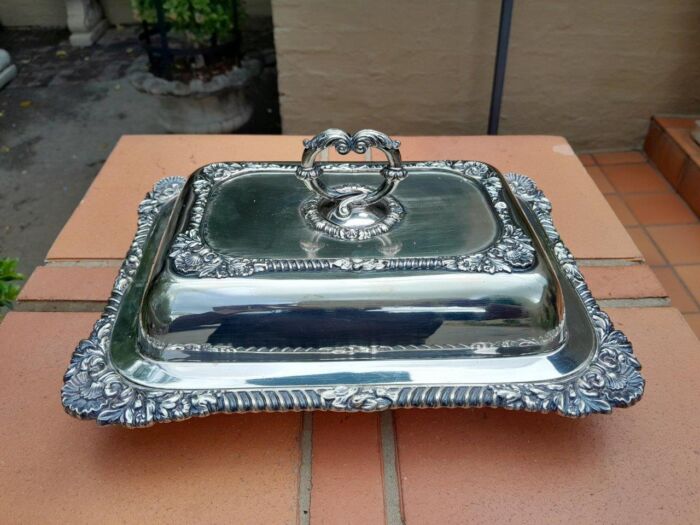 A 20th Century Silver Plated Entrée Dish - Image 2