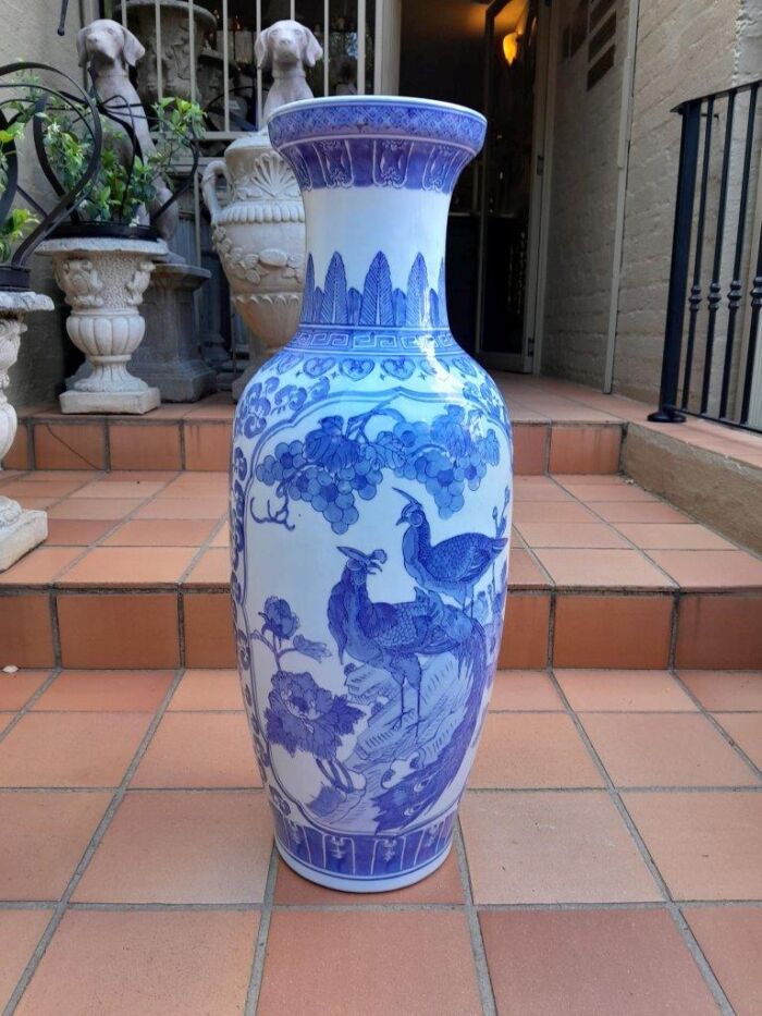 A 20th Century Chinese Blue / White Vase 