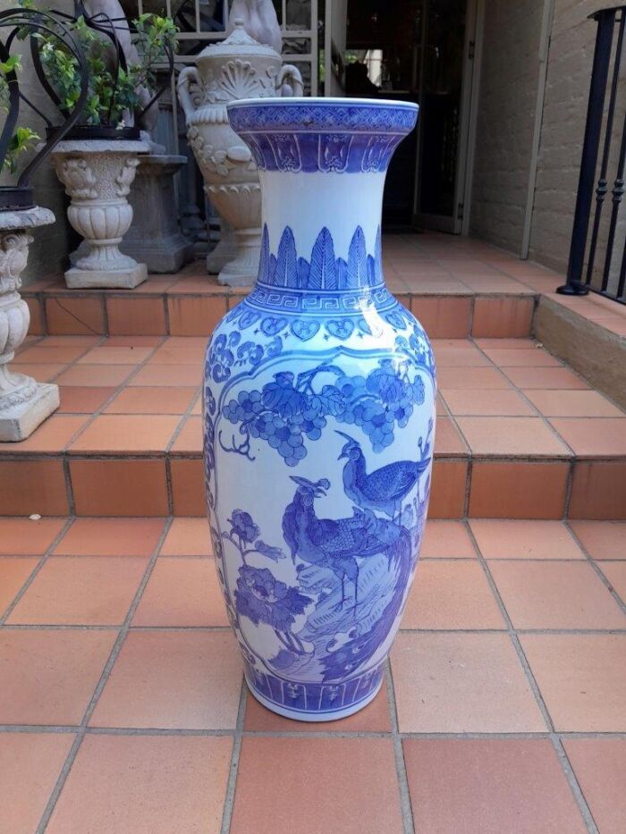 A 20th Century Chinese Blue / White Vase  - Image 2