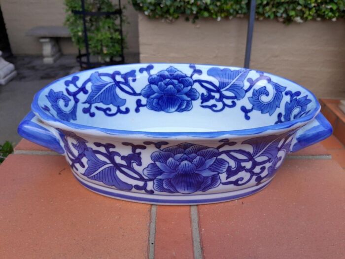 A 20th Century Chinese Porcelain Blue / White Decorative Dish - Image 2