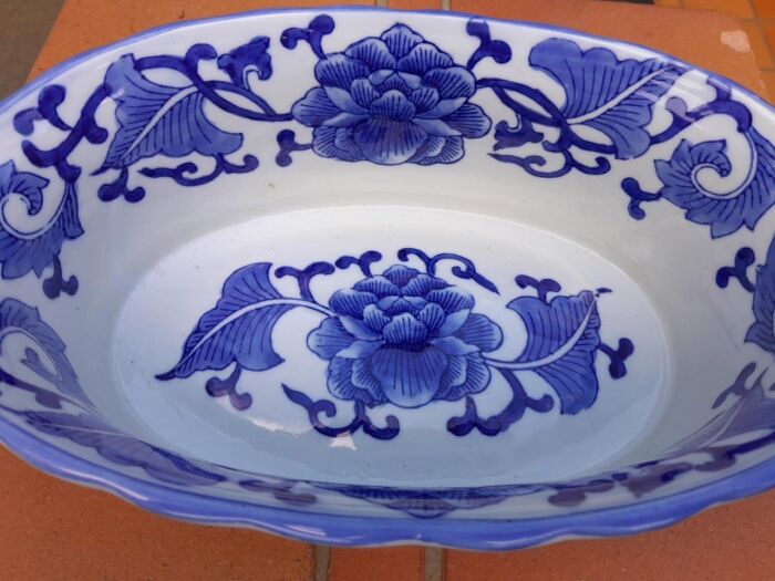 A 20th Century Chinese Porcelain Blue / White Decorative Dish - Image 5