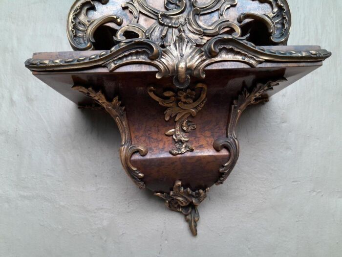 A French Louis XV Style Roccoco Clock with Matching Sconce and Key. Signed Hour Lavigne / Paris Has been serviced - Image 4