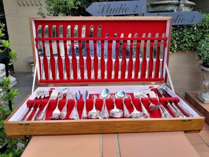 A 20th Century Cutlery Twelve Place Cutlery Set 120 Pieces