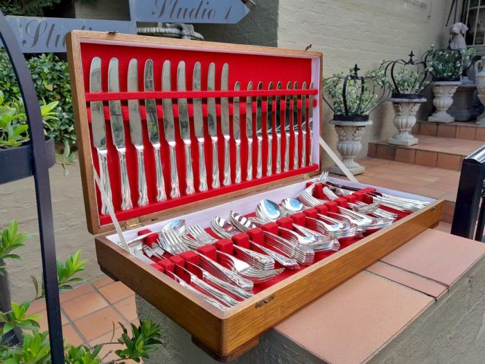 A 20th Century Cutlery Twelve Place Cutlery Set 120 Pieces - Image 3