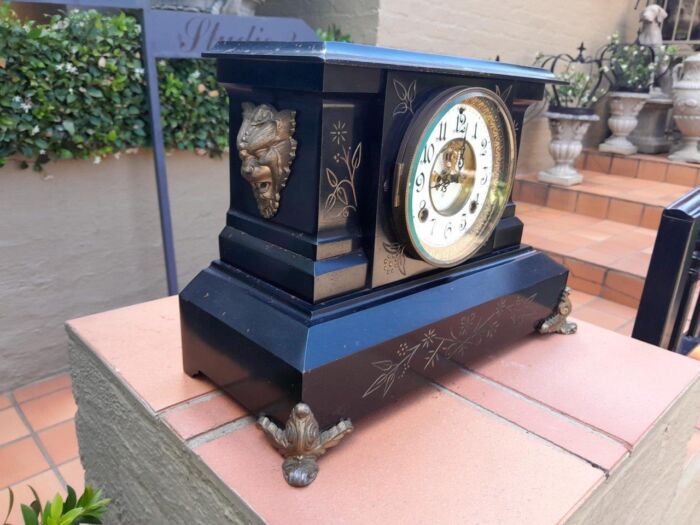 An Antique Victorian Ansonia Gilt Metal, Black Lacquer Chiming Working Clock with Key - Image 4