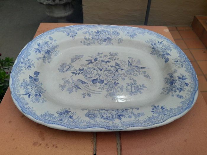 An Antique Blue and White Flower Pattern Porcelain Platter - Image 2