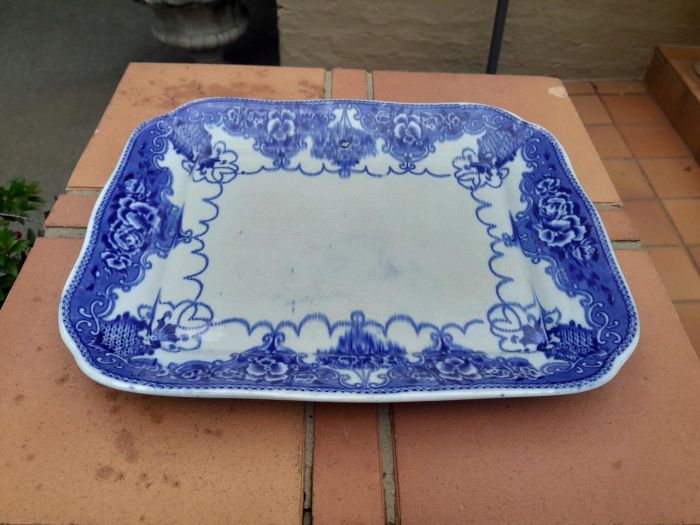 An Antique Blue and White Porcelain Platter - Image 2