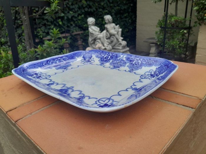 An Antique Blue and White Porcelain Platter - Image 3