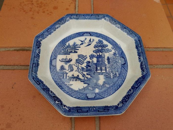 An Antique Large Wedgwood Platter - Image 3