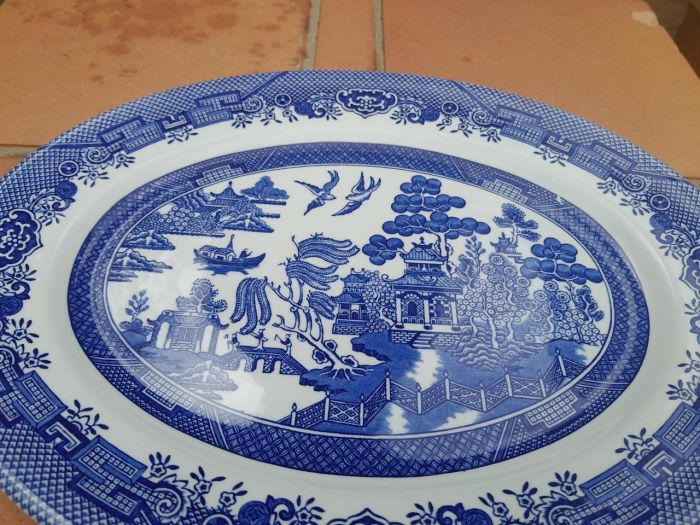 A 20th Century Blue and White Hand Painted Porcelain Platter - Image 4