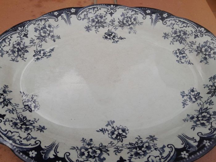 An Antique Blue and White Hand Painted Porcelain Platter - Image 4