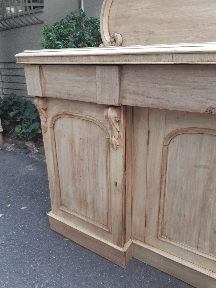 Bleached / Natural Wood Finish Mahogany Carved 4 Door Chiffonier - Image 7