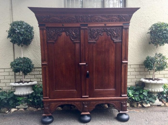 19th Century Dutch Renaissance Oak Kussingkast