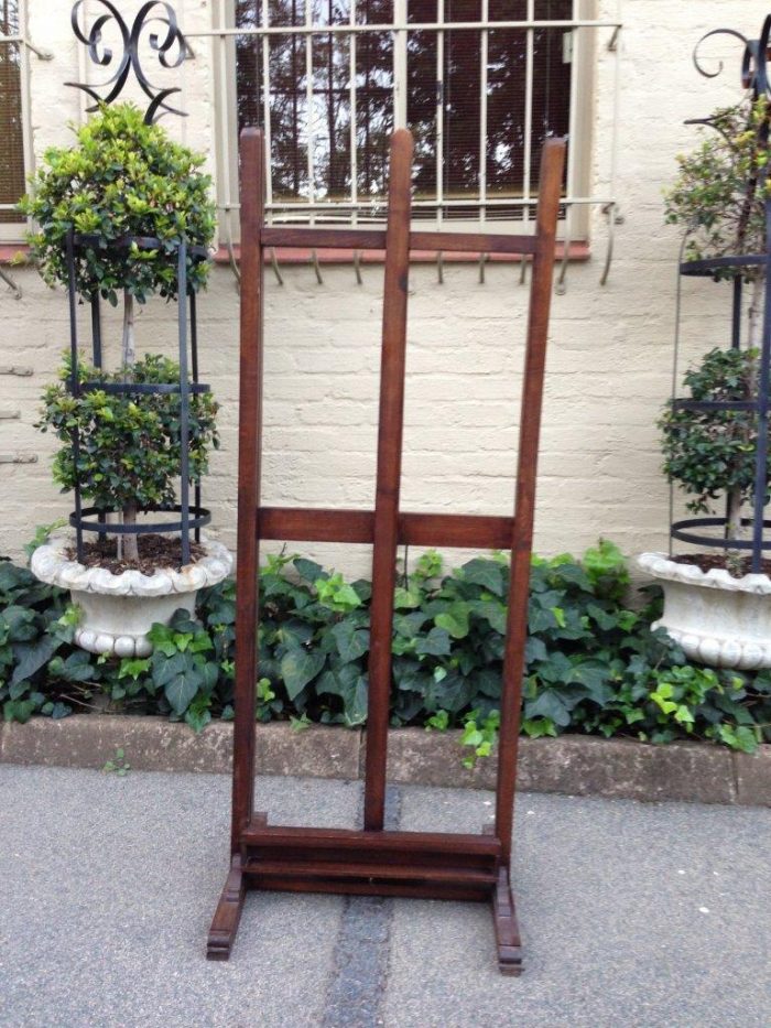 Meranti wood easel