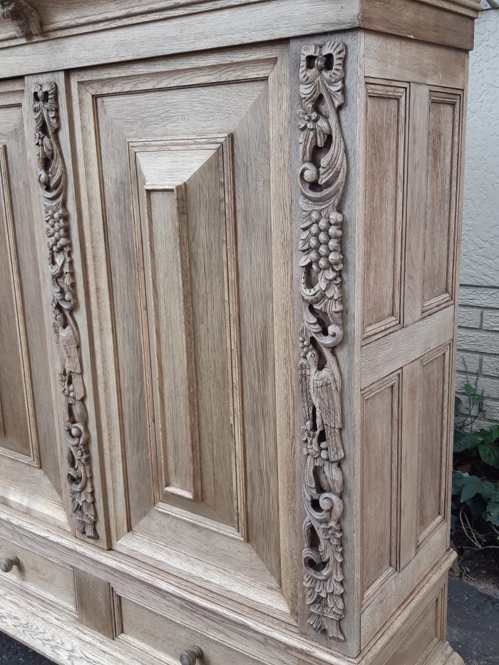 A Dutch Bleached / Natural Oak Kussekas/Cabinet Circa 1900 - Image 6