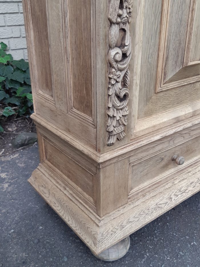 A Dutch Bleached / Natural Oak Kussekas/Cabinet Circa 1900 - Image 10