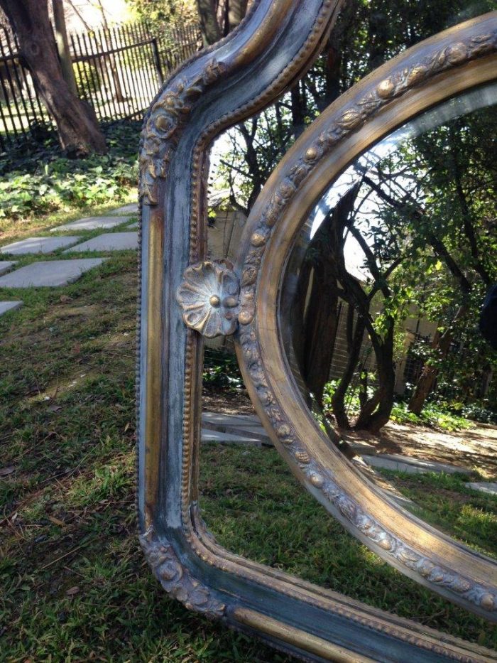 A French Ornate carved painted mirror with a bevelled centre section - Image 3