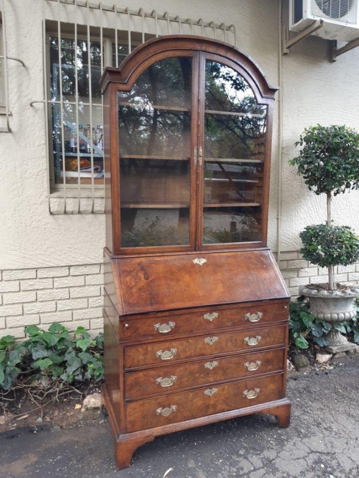 antiques-furniture