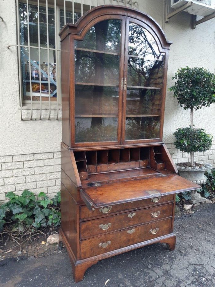 antiques-furniture