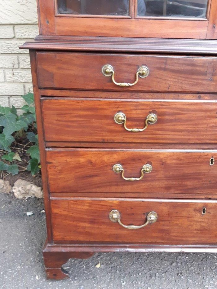 A Georgian Mahogany Bookcase on Chest with Slide-in Shelves & Original Brass Hardware on Bracket feet - Image 9