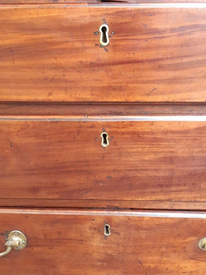 A Georgian Mahogany Bookcase on Chest with Slide-in Shelves & Original Brass Hardware on Bracket feet - Image 10