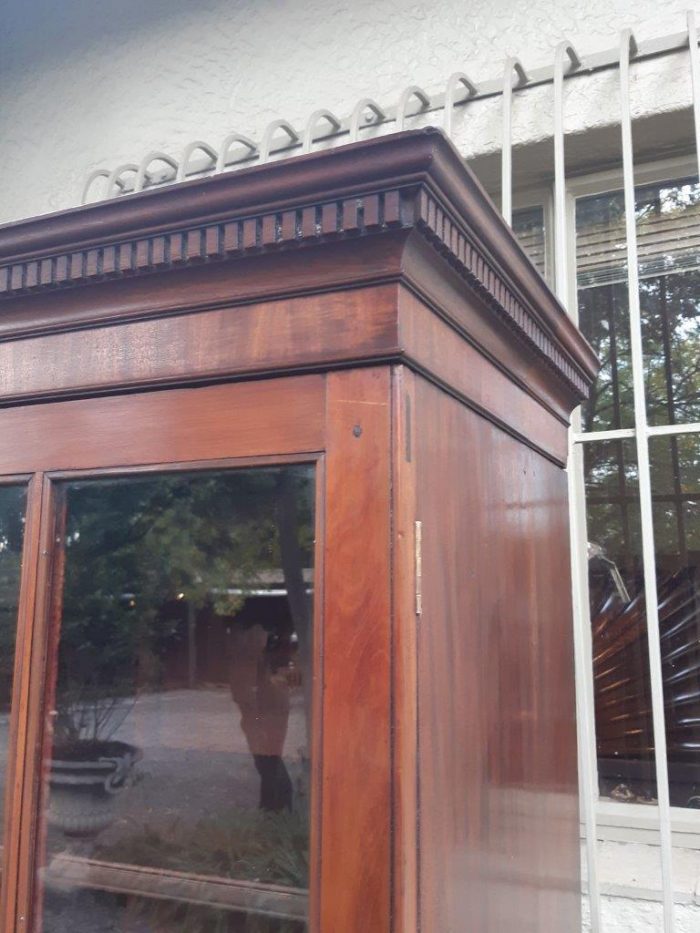 A Georgian Mahogany Bookcase on Chest with Slide-in Shelves & Original Brass Hardware on Bracket feet - Image 11